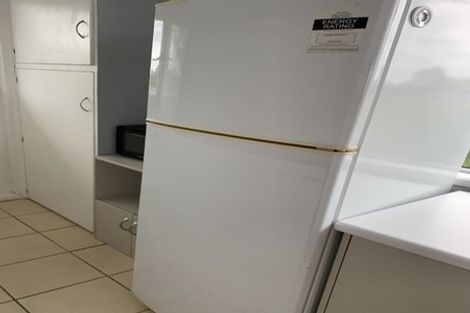 Photo of property in 2/65 Cliff View Drive, Green Bay, Auckland, 0604
