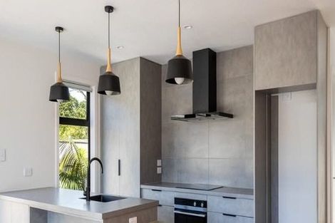 Photo of property in 10b Eton Place, Spotswood, New Plymouth, 4310