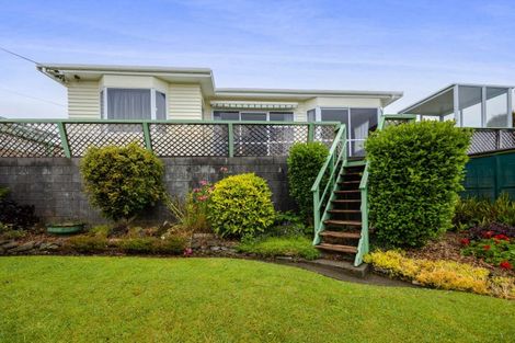 Photo of property in 81 Omata Road, Marfell, New Plymouth, 4310