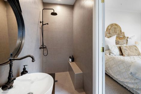 Photo of property in 83 Saint Kilda Road, Cambridge, 3434