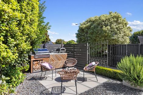 Photo of property in 21 Woodstock Place, Russley, Christchurch, 8042