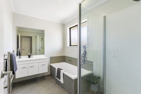 Photo of property in 50 Taikura Avenue, Red Beach, 0932