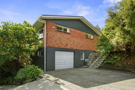 Photo of property in 23 Vista Crescent, Maoribank, Upper Hutt, 5018