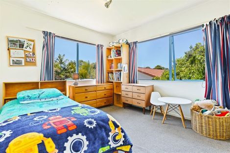 Photo of property in 111 Taikata Road, Te Atatu Peninsula, Auckland, 0610