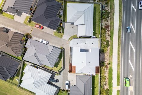 Photo of property in 38 Richardson Road, Omokoroa, 3114