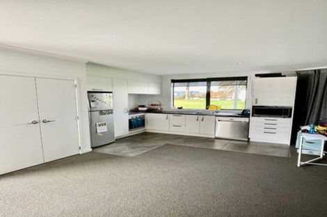 Photo of property in 284 Hobsonville Point Road, Hobsonville, Auckland, 0616