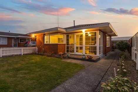 Photo of property in 25a Trafalgar Street, Levin, 5510