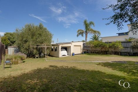 Photo of property in 42 Karewa Parade, Papamoa Beach, Papamoa, 3118