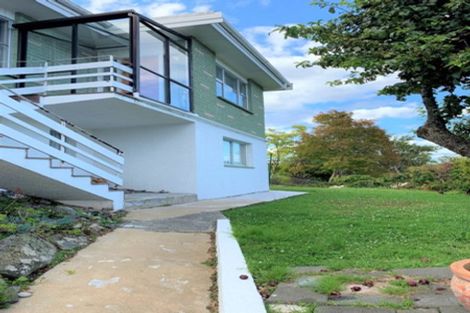 Photo of property in 17 Pioneer Crescent, Helensburgh, Dunedin, 9010