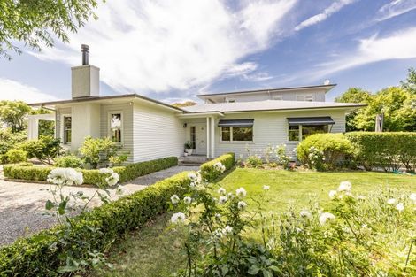 Photo of property in 27 Kopanga Road, Havelock North, 4130