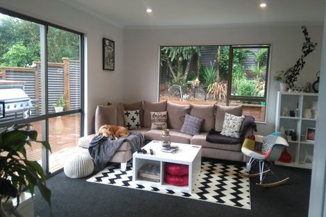 Photo of property in 1/99 Stredwick Drive, Torbay, Auckland, 0630