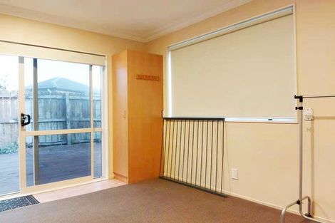 Photo of property in 2 Tullis Place, Burswood, Auckland, 2013