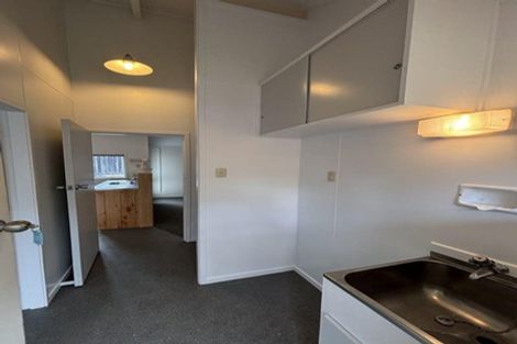 Photo of property in 45 Seaview Road, Marfell, New Plymouth, 4310