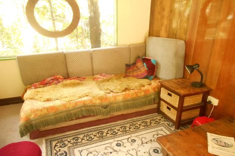Photo of property in 785 West Coast Road, Oratia, Auckland, 0604