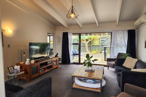 Photo of property in 3/42 James Laurie Street, Henderson, Auckland, 0612