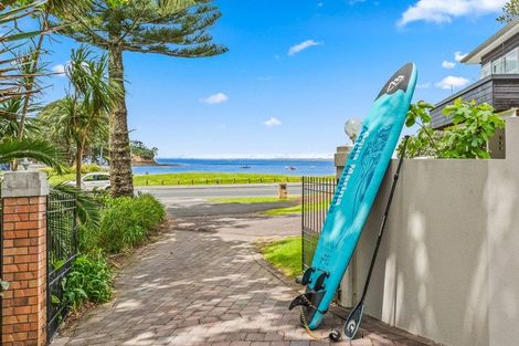 Photo of property in 2/946 Beach Road, Waiake, Auckland, 0630