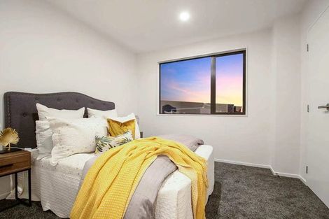 Photo of property in 3/6 Kereru Street, Henderson, Auckland, 0612