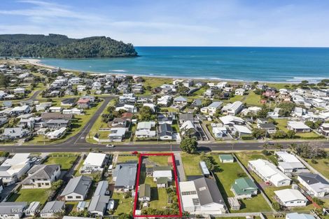 Photo of property in 215 Ocean Road, Whangamata, 3620