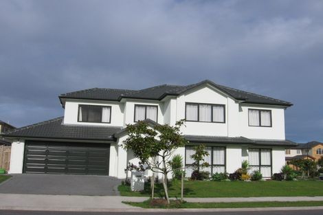 Photo of property in 3 Coachman Drive, Flat Bush, Auckland, 2016