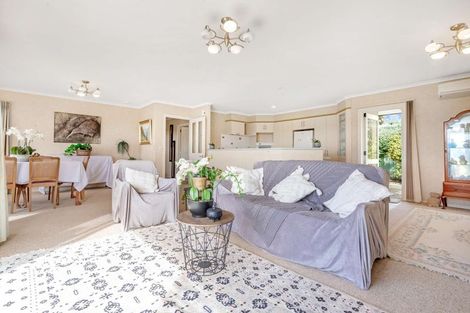 Photo of property in 22 Cobbe Place, Pomare, Rotorua, 3015