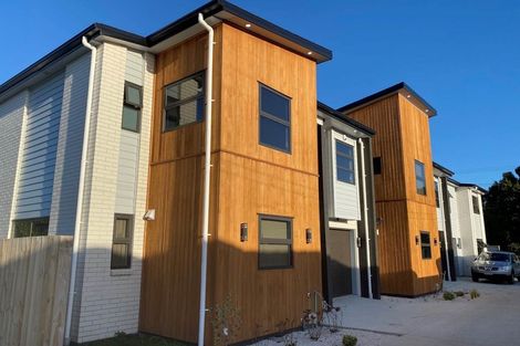 Photo of property in 79a Russell Road, Manurewa, Auckland, 2102