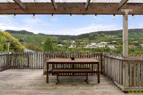 Photo of property in 30 Ngatitoa Street, Tawa, Wellington, 5028