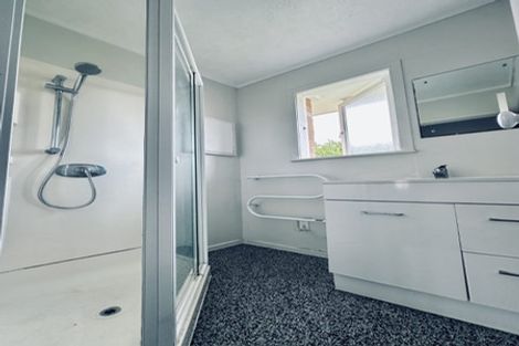 Photo of property in 2 Holden Place, Manukau, Auckland, 2025
