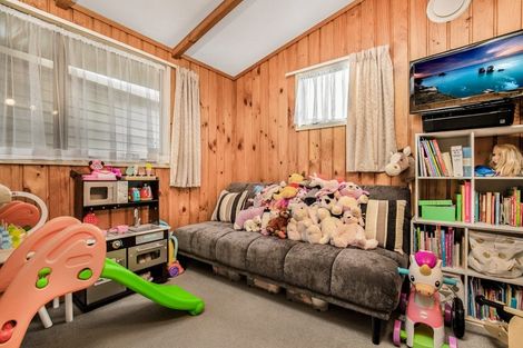 Photo of property in 67b Manuroa Road, Takanini, 2112