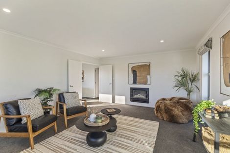 Photo of property in 1 Howe Place, Upper Vogeltown, New Plymouth, 4310