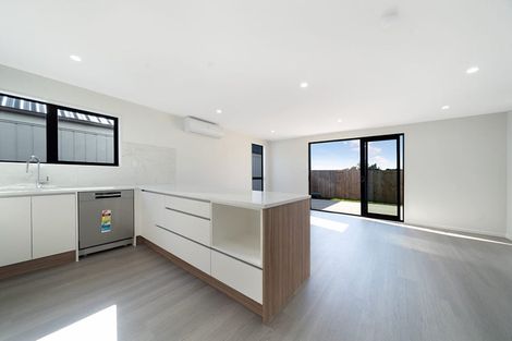 Photo of property in 52 Horokaka Street, Massey, 0614