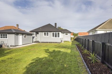 Photo of property in 23 Tweed Street, Roslyn, Palmerston North, 4414