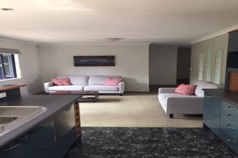 Photo of property in 5 Regent Drive, Paraparaumu Beach, Paraparaumu, 5032