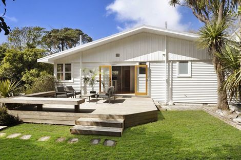 Photo of property in 44 Homewood Crescent, Karori, Wellington, 6012