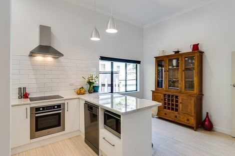 Photo of property in 101 Shakespeare Road, Bluff Hill, Napier, 4110
