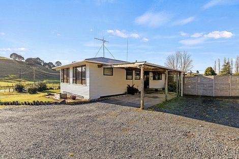 Photo of property in 67 Ongo Road, Hunterville, 4730