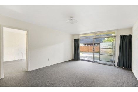 Photo of property in 2/58 Papanui Road, Merivale, Christchurch, 8014