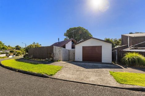 Photo of property in 14 Fairfax Terrace, Frankleigh Park, New Plymouth, 4310