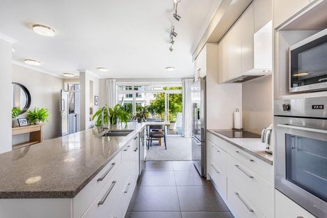 Photo of property in 132 Landmark Terrace, Orewa, 0931