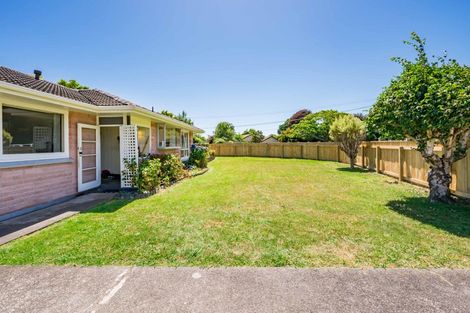 Photo of property in 2 Leybourne Avenue, Waikanae, 5036