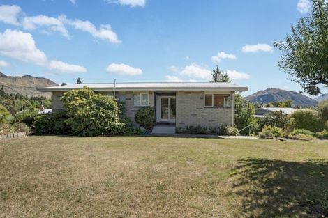 Photo of property in 1 Eely Point Road, Wanaka, 9305