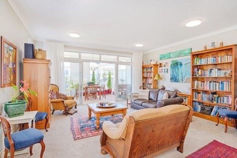 Photo of property in 50 Landmark Terrace, Orewa, 0931