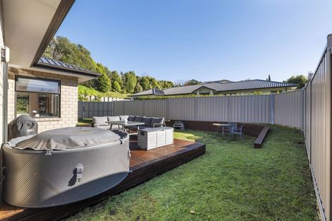 Photo of property in 4 Fern Lane, Whalers Gate, New Plymouth, 4310