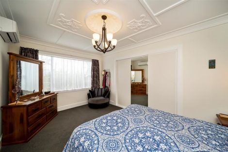 Photo of property in 12 Vogel Street, Hawera, 4610