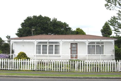Photo of property in 127 Manuroa Road, Takanini, 2112