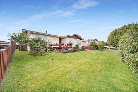 Photo of property in 70 Walworth Avenue, Pakuranga Heights, Auckland, 2010