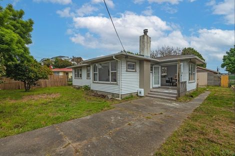Photo of property in 2 Howe Street, Foxton, 4814