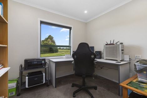 Photo of property in 69 Waipipi Wharf Road, Pollok, Waiuku, 2683