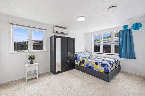 Photo of property in 2/176 Henderson Valley Road, Henderson, Auckland, 0612