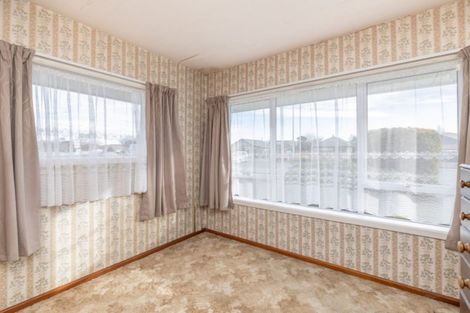 Photo of property in 406 Main North Road, Redwood, Christchurch, 8051