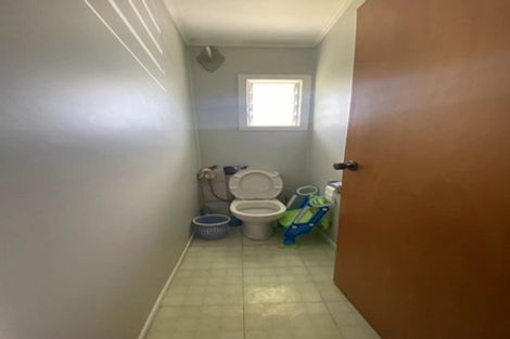 Photo of property in 15 Moor Avenue, Te Atatu Peninsula, Auckland, 0610